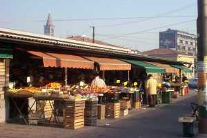 Xtrallusion photo gallery of Italy. Photos, pictures, images and photographs of the Italian Rivieras, the Italian Lakes, the Italian Alps, the Cinque Terre, the Amalfi coast and some of the most beautiful corners of Italy. Plus photos of Italian cities such as Pisa, Milan, Genoa and Rome.